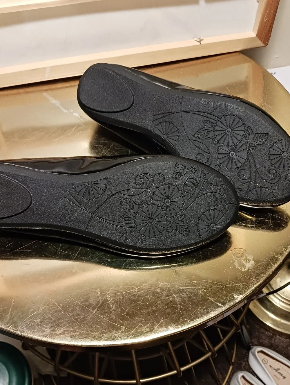 AMY GIRL Black Patent Ballet Flats with Gold Accent Size 1 Nwob